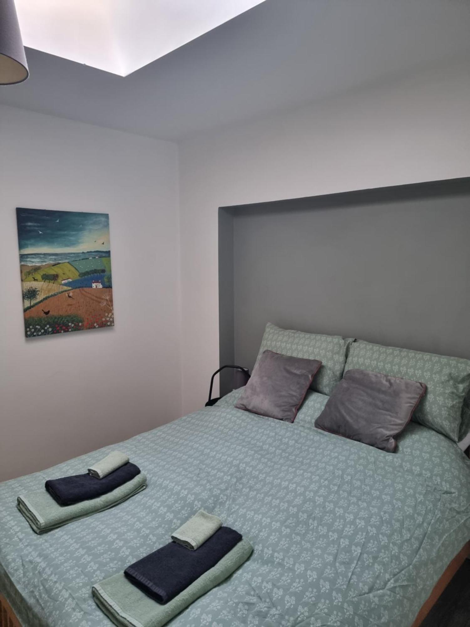 Spacious Curragh 2-Bed Apartment With Own Entrance Brownstown Bagian luar foto